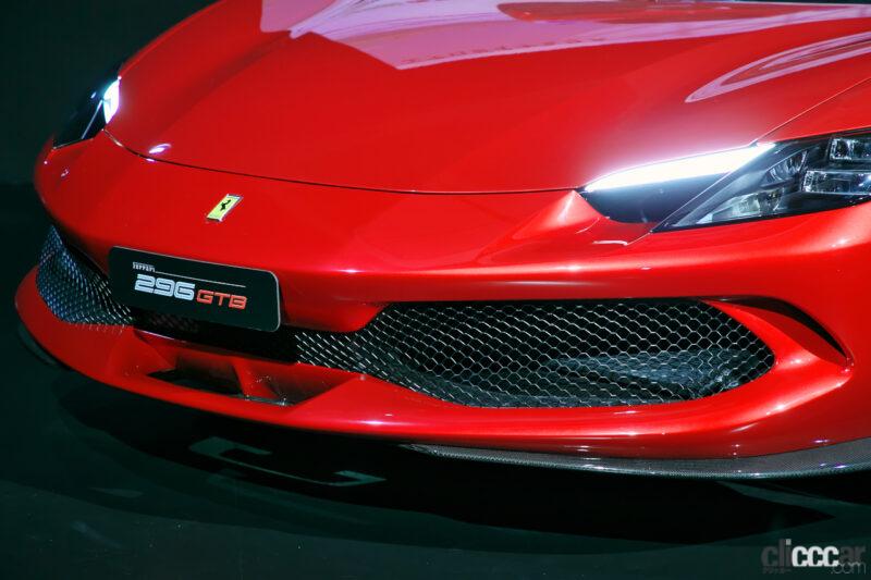 「電動化で後輪駆動のフェラーリ登場！新開発V6プラグインハイブッド搭載した新型フェラーリ296GTBは価格3678万円から【新車】」の19枚目の画像