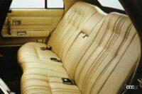 1974年発売の5代目クラウンの後席上質 シート