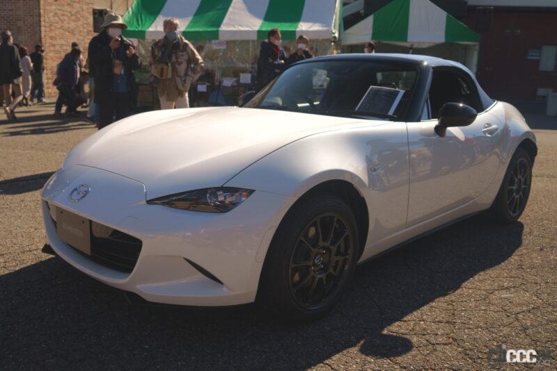 990kg最軽量の新型ndロードスター 990s は初代naロードスターに通じる軽快感と価格30万円弱アップでraysホイールとブレンボ装備し21年12月登場 Clicccar Com 990kg最軽量の新型ndロードスター 990s は初代naロードスターに通じる軽快感と価格30万円弱アップでraysホイールとブレンボ装備し21年12月登場 Clicccar Com