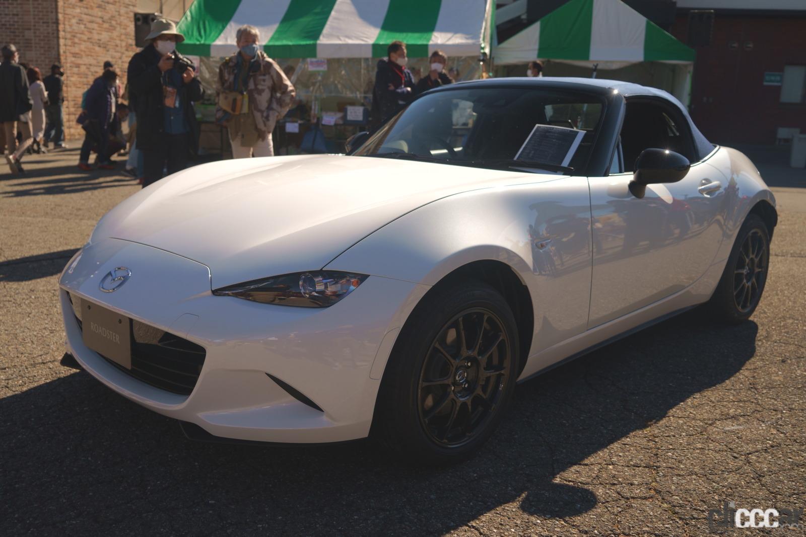 990kg最軽量の新型ndロードスター 990s は初代naロードスターに通じる軽快感と価格30万円弱アップでraysホイールとブレンボ装備し21年12月登場 Clicccar Com 990kg最軽量の新型ndロードスター 990s は初代naロードスターに通じる軽快感と価格30万円弱アップでraysホイールとブレンボ装備し21年12月登場 Clicccar Com