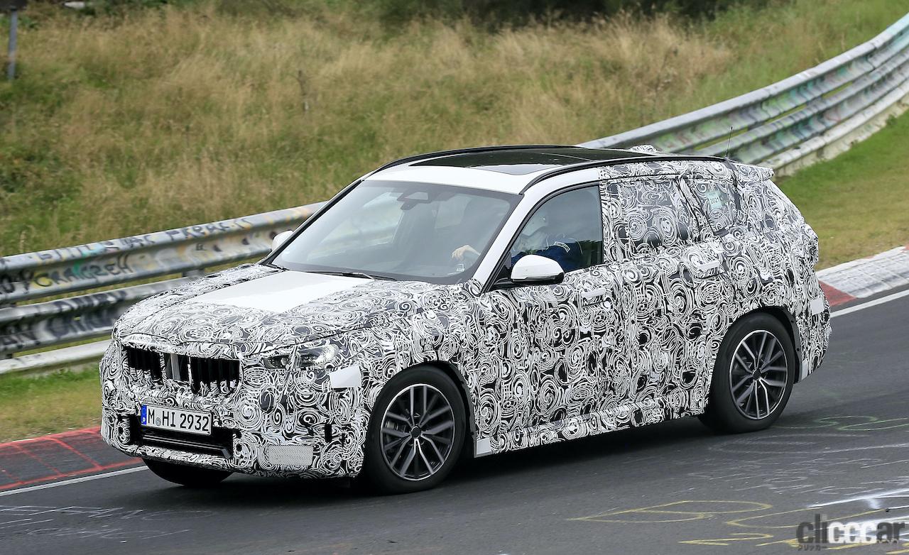 「BMW X1次期型、プロダクション仕様の開発車両がニュルで高速テスト！」の3枚目の画像