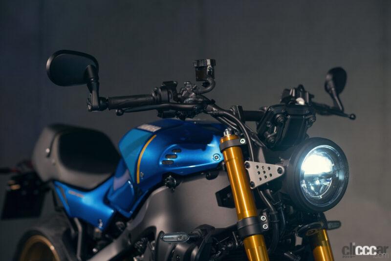 「ネオレトロなヤマハのバイク「XSR900」がフルチェンジ。懐かしの80年代WGPマシンのゴロワーズ風カラーも装備」の7枚目の画像