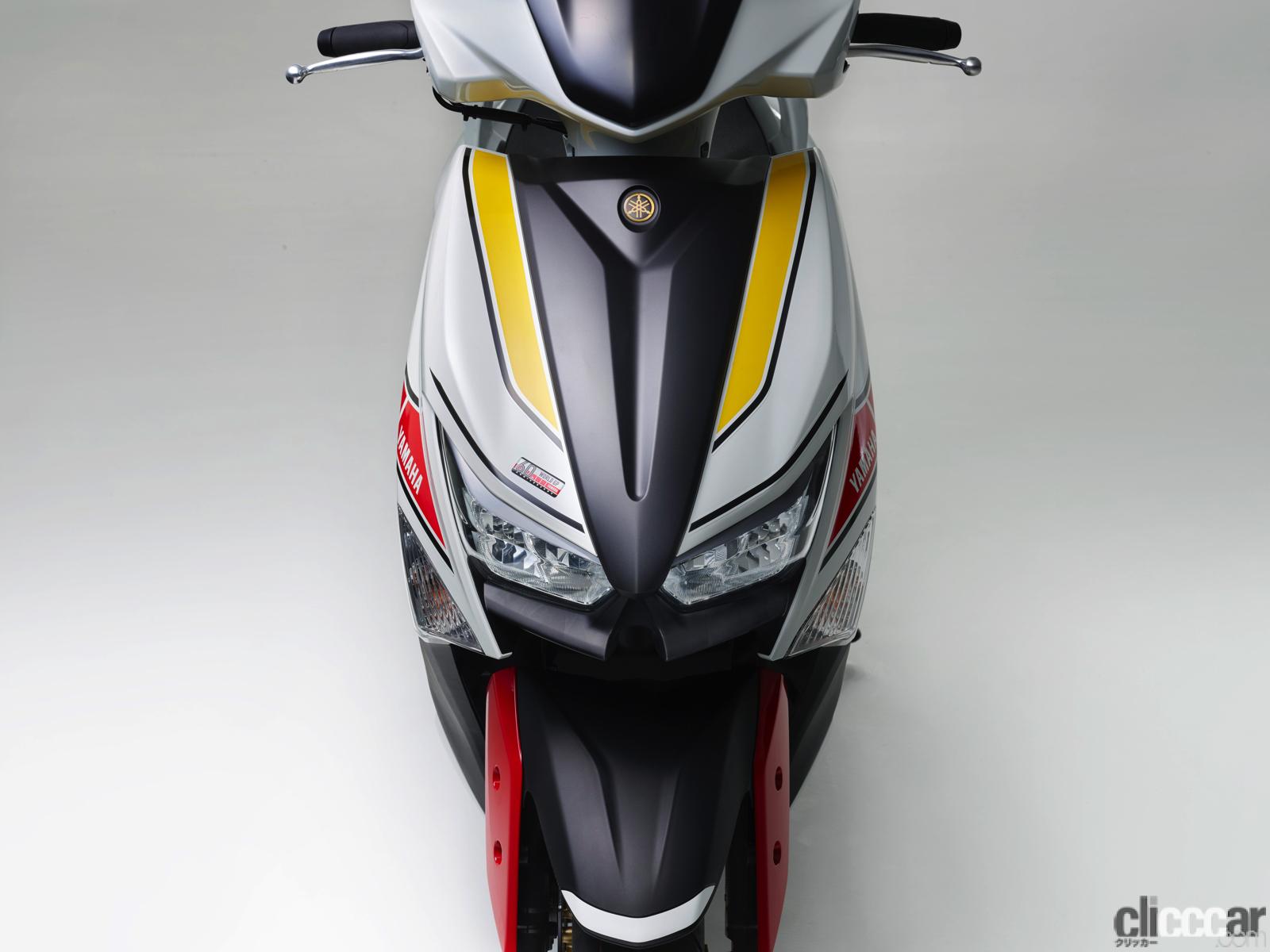 22 Yamaha Cygnus Gryphus 18 画像 水冷化でパワーと燃費をアップ ヤマハが原付2種スクーター シグナス グリファス を国内導入 Clicccar Com