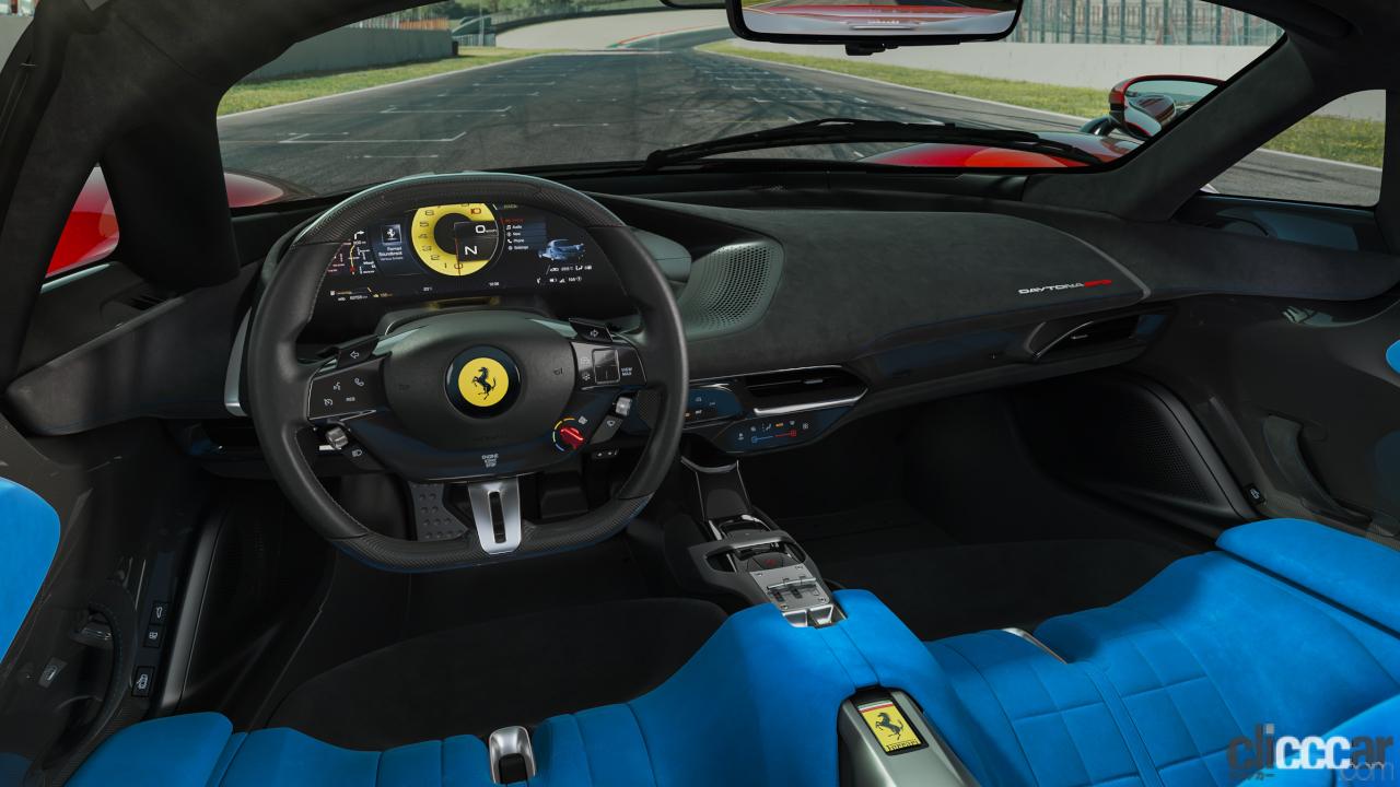 「フェラーリIconaシリーズの新モデルであるデイトナSP3をムジェロ・サーキットで公開！」の2枚目の画像