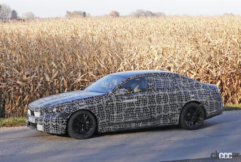 「新型BMW 5シリーズ、車内湾曲ディスプレイを初めて激写！」の9枚目の画像