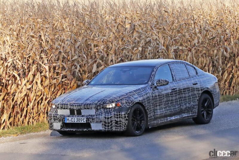 「新型BMW 5シリーズ、車内湾曲ディスプレイを初めて激写！」の6枚目の画像