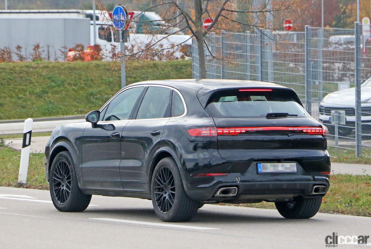 極秘開発中 ポルシェ初となる3列7人乗りsuvはハイブリッドが有力 Clicccar Com