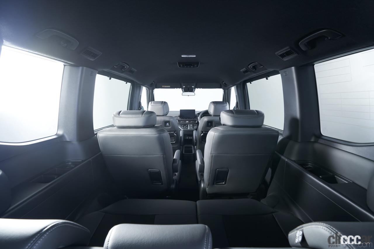 新型ホンダ ステップワゴンの画像が公開 オデッセイより高級感を増した Clicccar Com