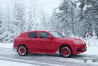 ド派手なカラーでメリークリスマス♪ マセラティ新型SUV「グレカーレ」の最終デザインがジワリ！ - Maserati Grecale Trofeo Winter 6