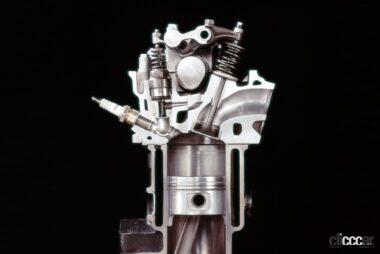 193年に世界で初めてマスキー法に適合したホンダCVCCエンジン