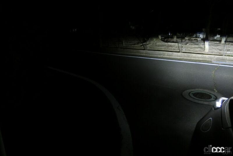 「高級外車キャデラックのヘッドライト・テールランプはどう光る？最新キャデラックXT4試乗その3／ライトと夜間走行編【新型車ねちねちチェック第8弾】」の29枚目の画像
