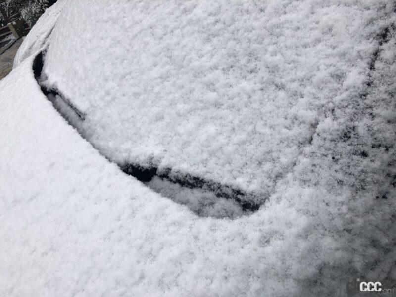 「雪対策！そのままでは立てられない隠れたワイパー「コンシールドワイパー」の立て方」の13枚目の画像