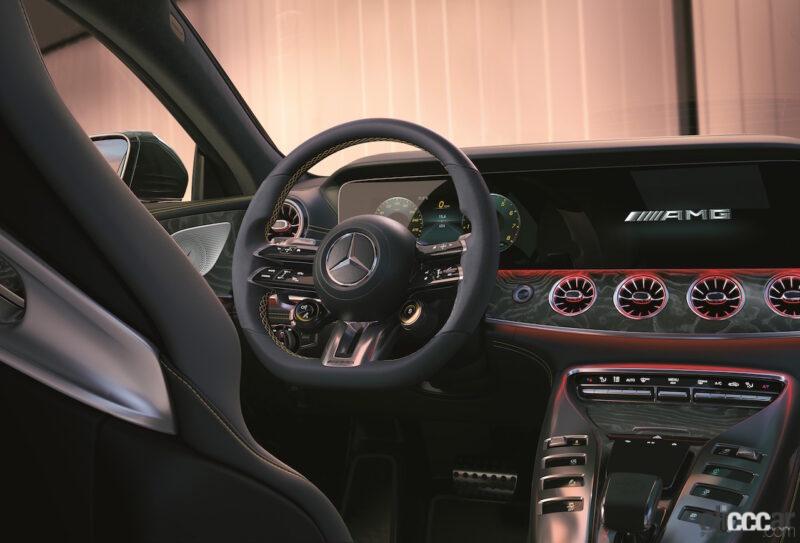 「「メルセデスAMG GT 4ドアクーペ」が一部改良を受けて最新のエアサスペンションを搭載」の8枚目の画像