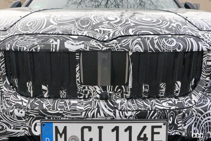 「BMW初のコンパクトEVクロスオーバーSUV「iX1」市販型をイケアで激写！」の4枚目の画像