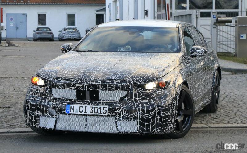 「これが実車だ！BMW M5次期型は811馬力の電動モンスターに」の3枚目の画像