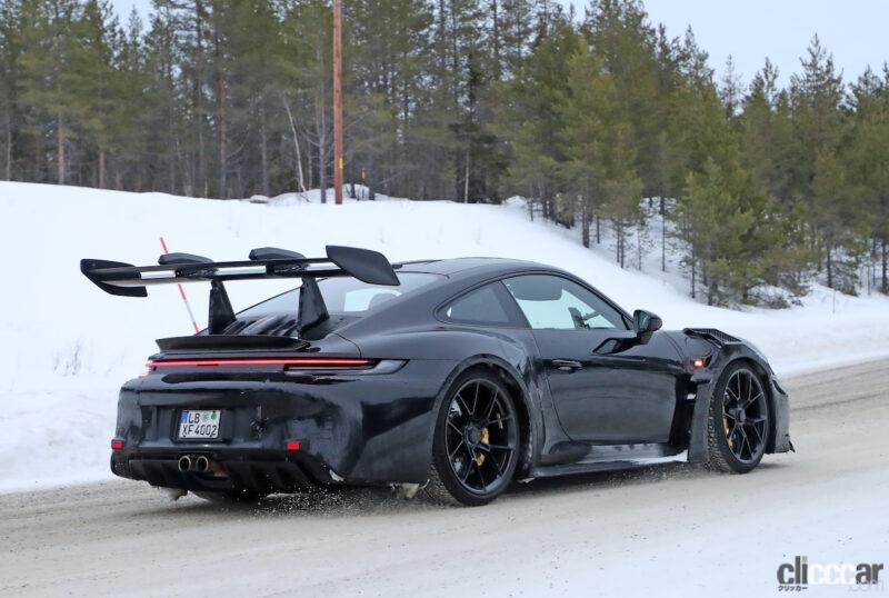 「徹底解剖！新型ポルシェ911 GT3 RS、全35点スクープショットを大放出！」の12枚目の画像