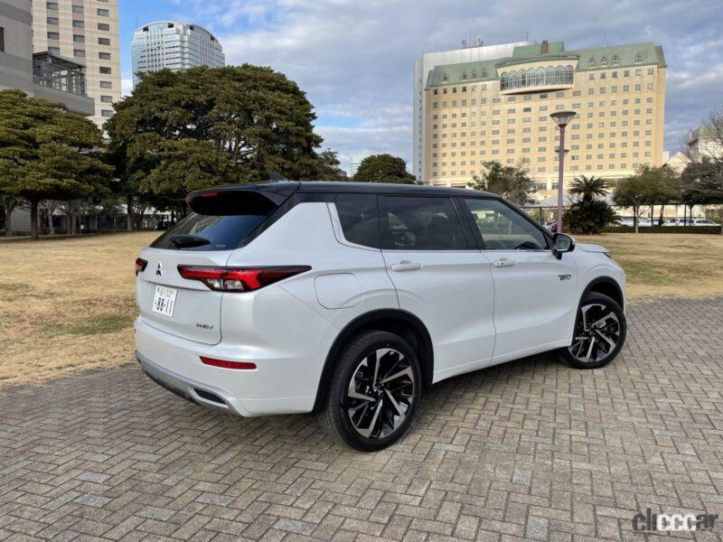 「三菱自動車のプラグインハイブリッド車「アウトランダーPHEV」が爆売れ。3列シートの最上級グレードが受注の8割！」の1枚目の画像