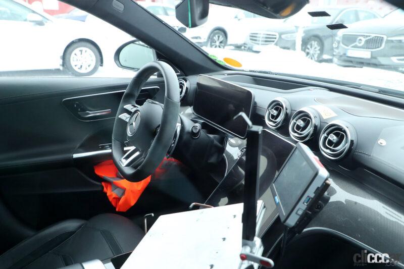 「メルセデス AMG C63次期型、F1由来の技術導入へ！車内も激写」の14枚目の画像