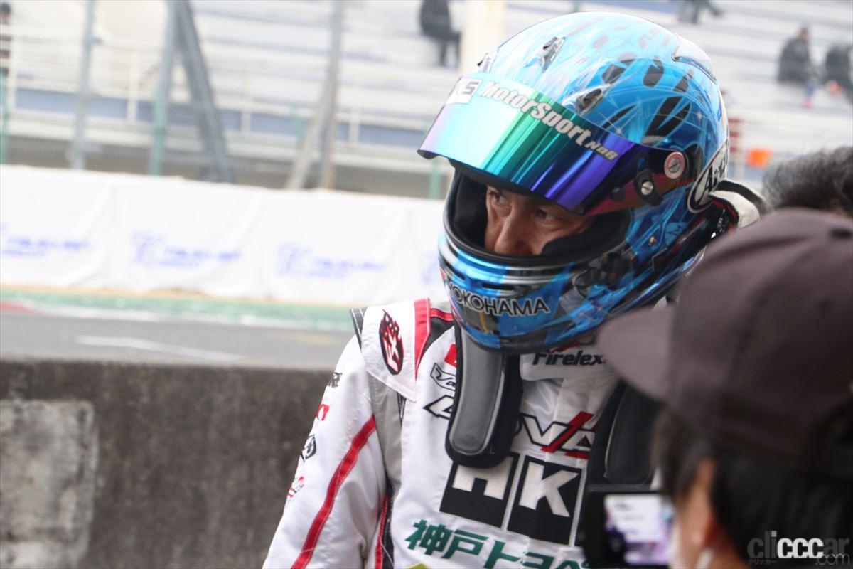 Attack Tsukuba Yaris 006 画像 東京オートサロン22 チューニング部門最優秀賞の Varis神風yaris が キング 谷口信輝ドライブでattack筑波を走った Clicccar Com