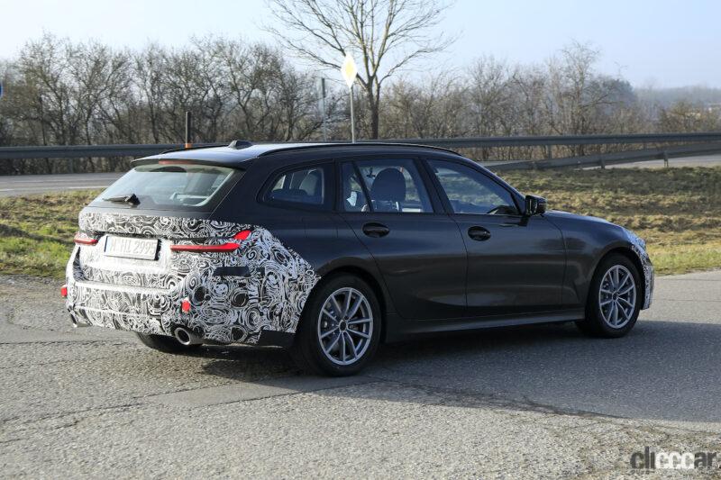 「BMW 3シリーズ「ツーリング」改良型をスクープ！上から下に降りる新LED採用」の8枚目の画像