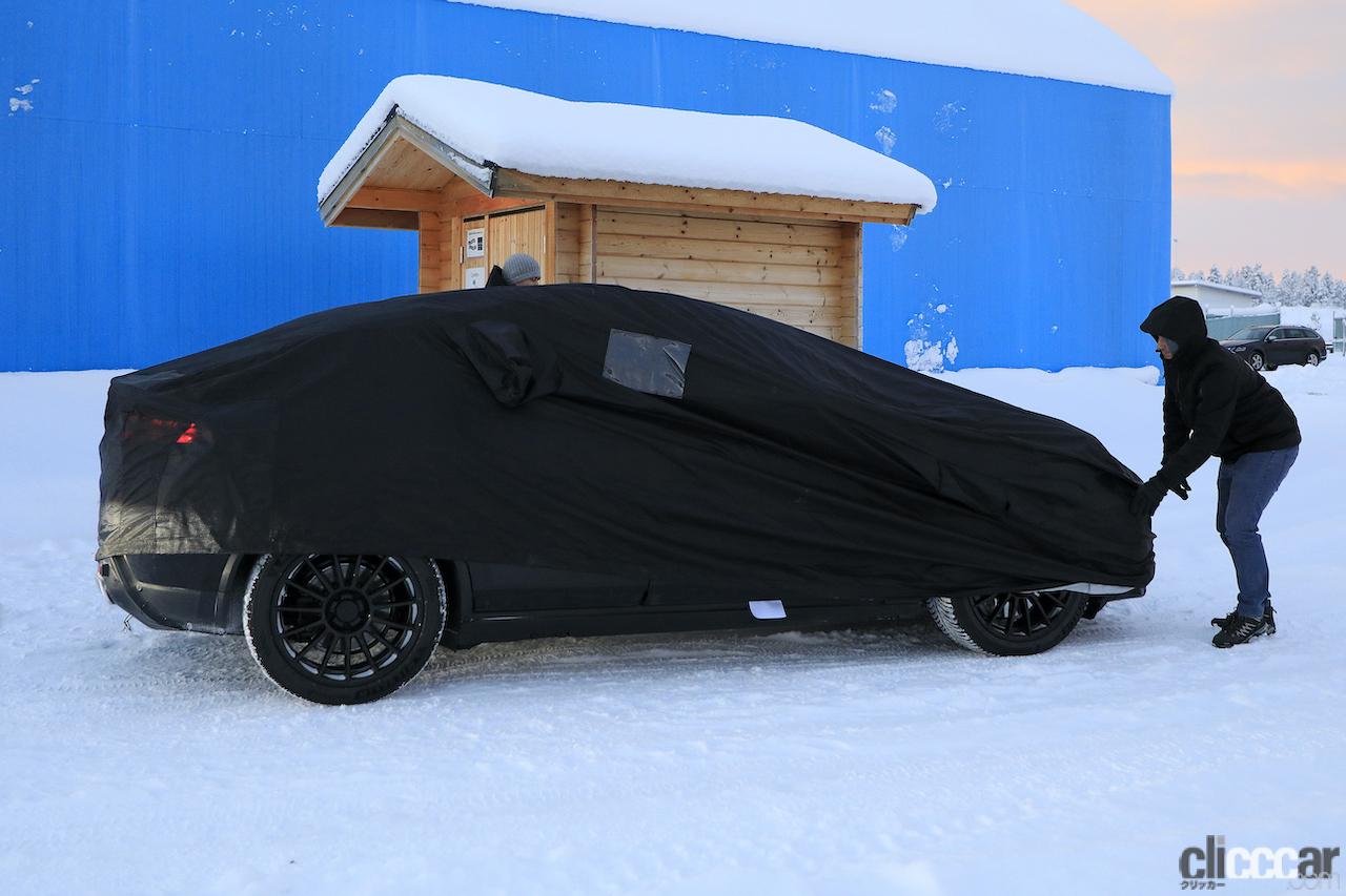 「ポルシェ マカン、EV版は新車名採用の可能性も!? 最新プロトタイプが豪雪地帯でテスト中」の18枚目の画像