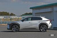 bZ4X真横スタイリング