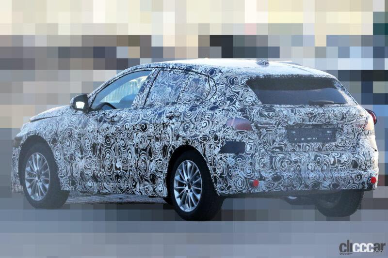 「BMW 1シリーズが大幅改良へ！フロント＆リアデザイン刷新、内部にはiDrive8搭載」の11枚目の画像