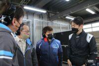 右から柳田選手、道上監督、伊与木エンジニア