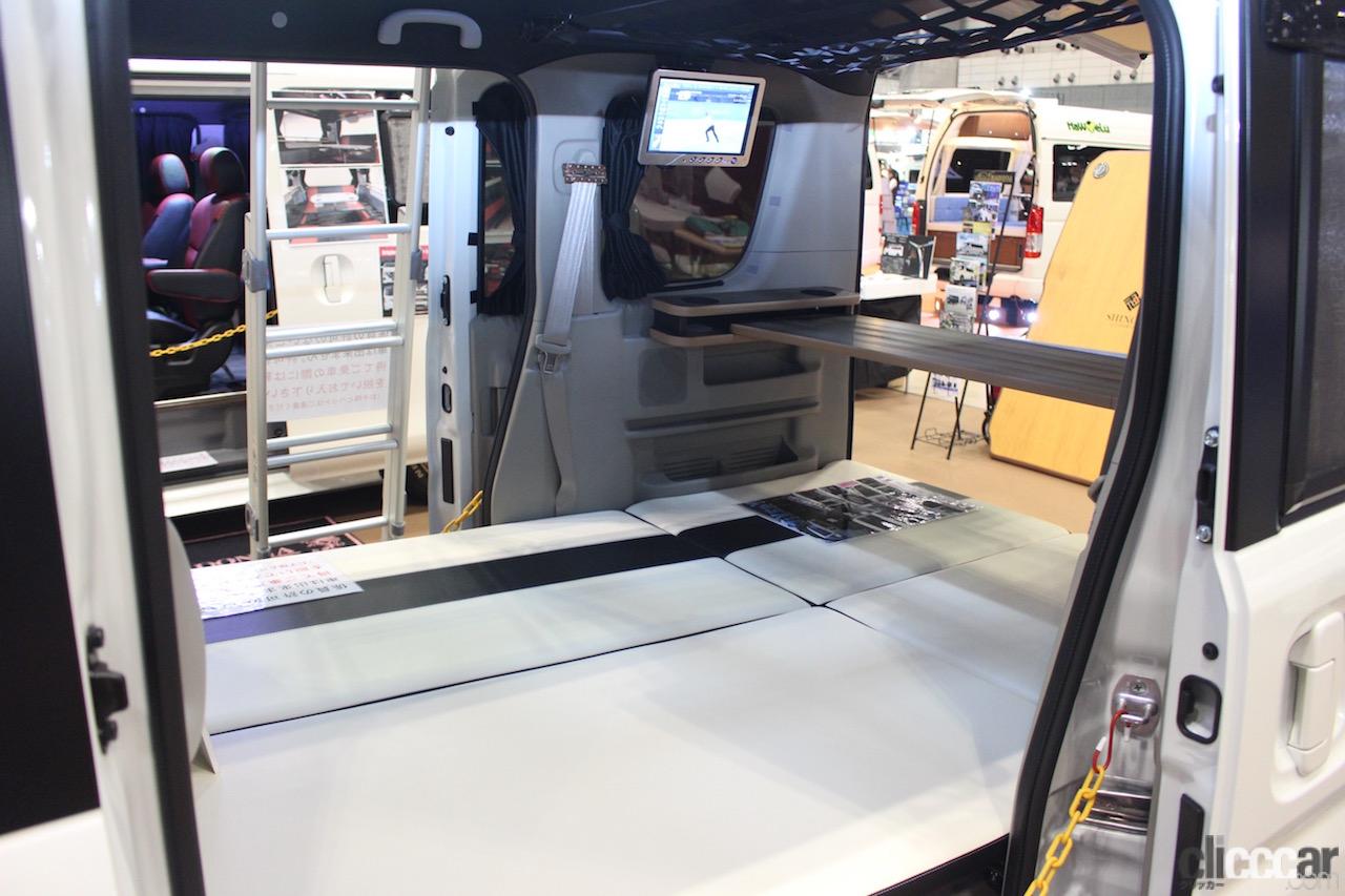 カスタムカーと軽キャンパーが融合した Jivrey ジブリイ ジャパンキャンピングカーショー22 Clicccar Com