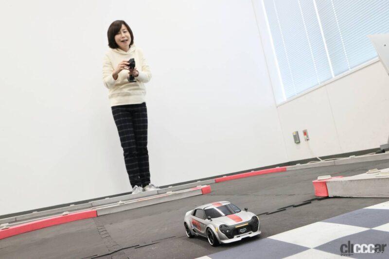 「飯田裕子もキュン。大人気ラジコンシリーズ・MINI-ZからホンダアクセスS660「ネオクラシックレーサー」が発売」の11枚目の画像