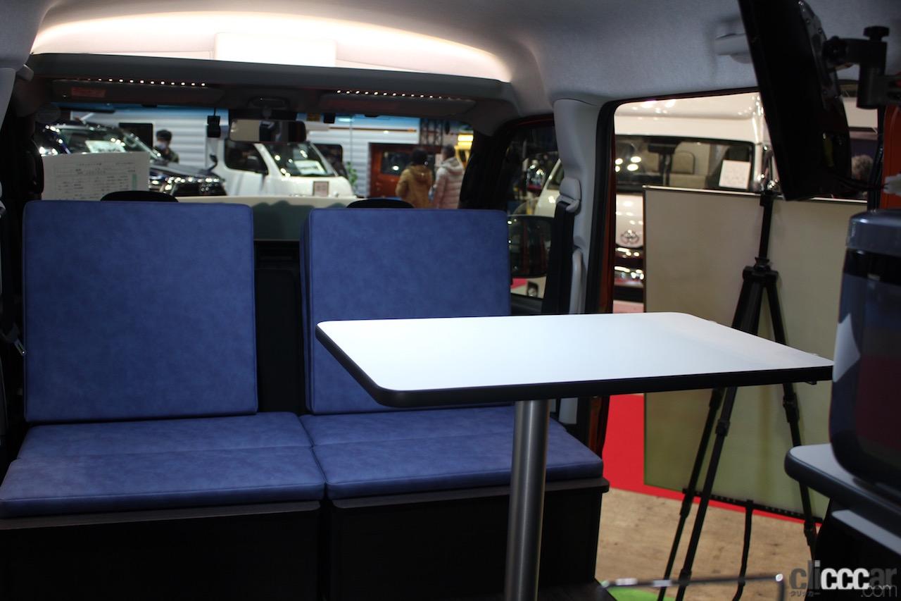 早くも新型ダイハツ アトレーベースの軽キャンパーが登場 ジャパンキャンピングカーショー22 Clicccar Com