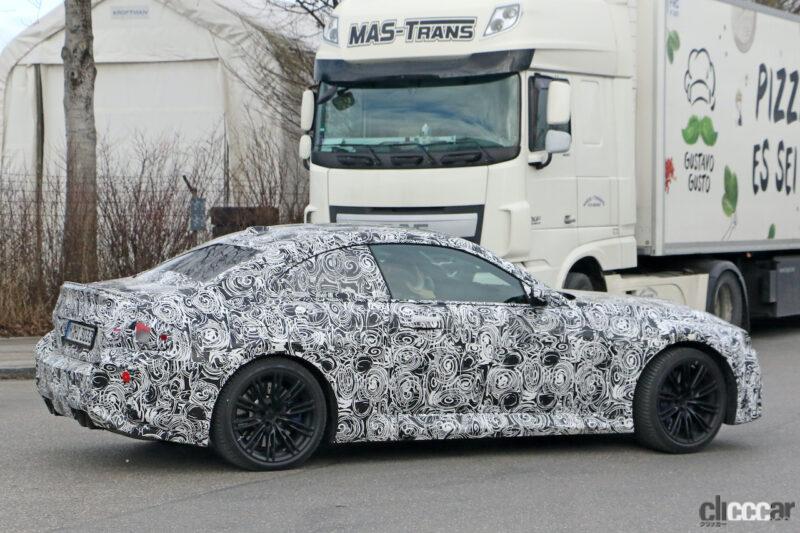 「新型BMW M2、垂直スリットを配置した新キドニーグリルが特徴！」の5枚目の画像