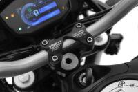 「イタリア大統領護衛隊とのコラボ75周年記念バイク！モト・グッツィが限定車「V85TTグアルディア ドノーレ」を国内導入」の6枚目の画像ギャラリーへのリンク