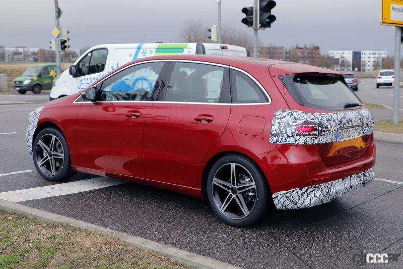 「メルセデス・ベンツ「Bクラス」の顔が変わる？グリルは新しいメッシュパターンに！」の7枚目の画像