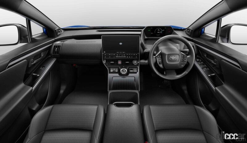 「トヨタbZ4Xの価格は600万円（FWD）・650万円（AWD）。リース販売のみで、個人向けは「KINTO」で提供」の9枚目の画像
