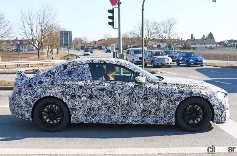 「BMW M2がさらに過激に！センターマウント4本出しマフラー装着のプロトタイプをキャッチ」の6枚目の画像