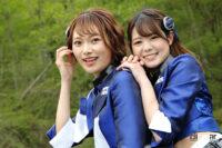 安西茉莉さん(左)、山本もえぎさん(右)