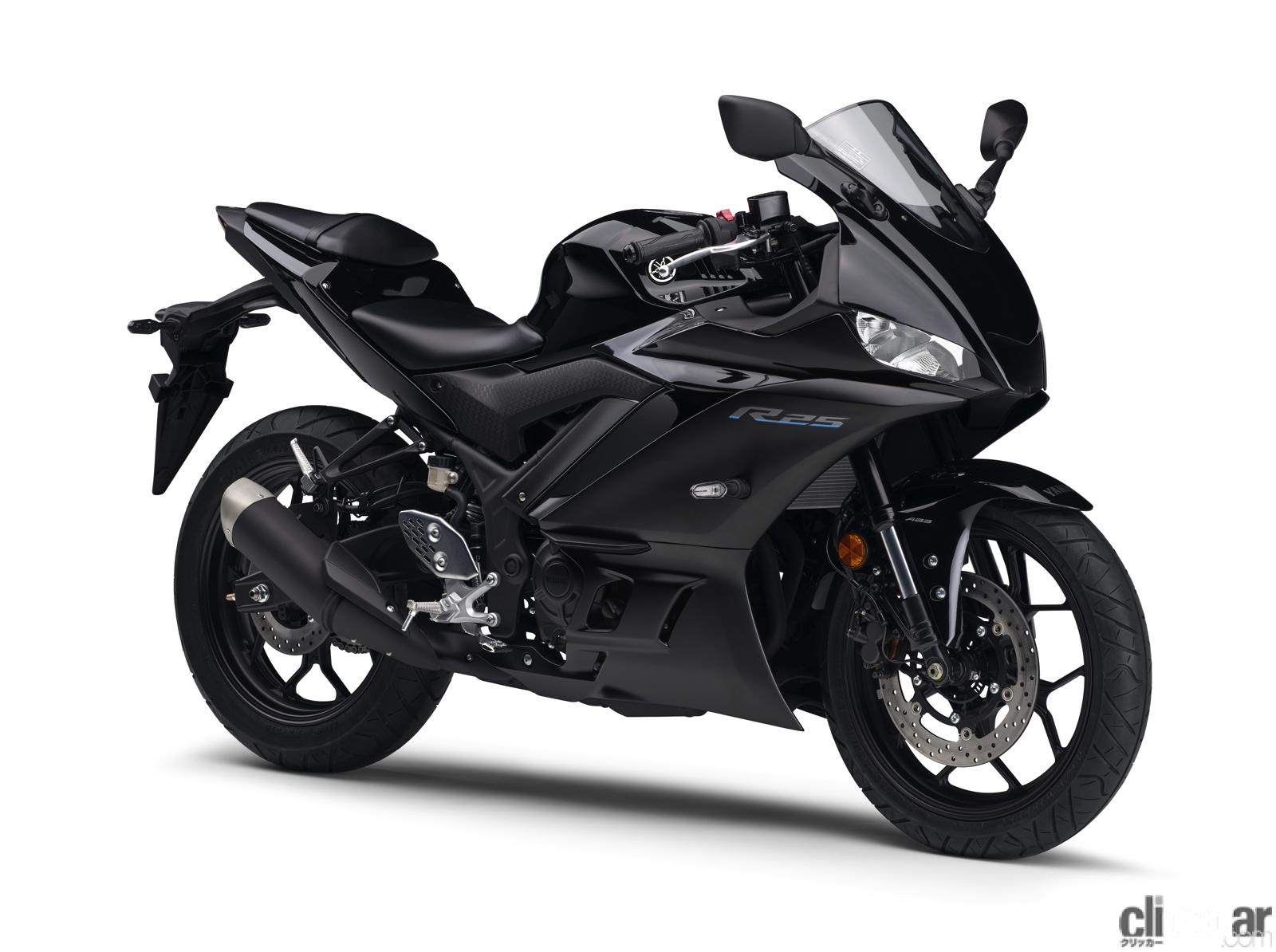 2022_yamaha_yzf-r25_07 画像｜ヤマハ「YZF-R25」にクイックシフターをオプション設定した2022年モデル。伝説の「白赤ストロボ」限定車も登場  | clicccar.com