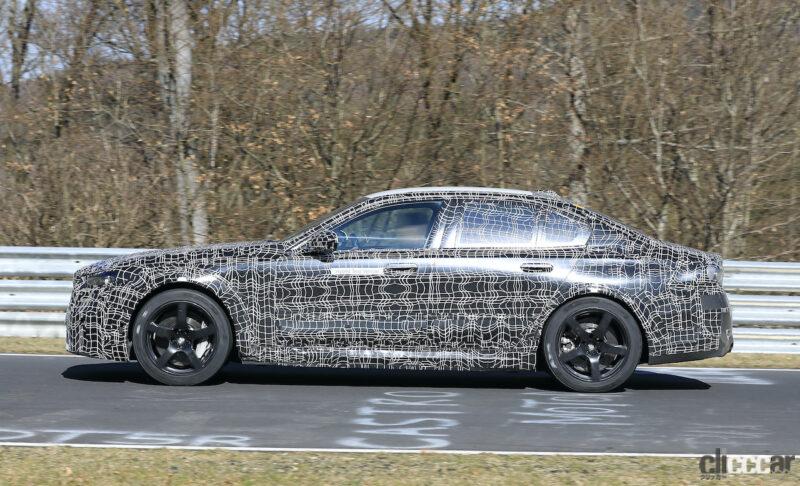 「BMW M5次期型は「絶対的モンスター」。V8エンジンと2つの高性能電気モーターを搭載」の12枚目の画像