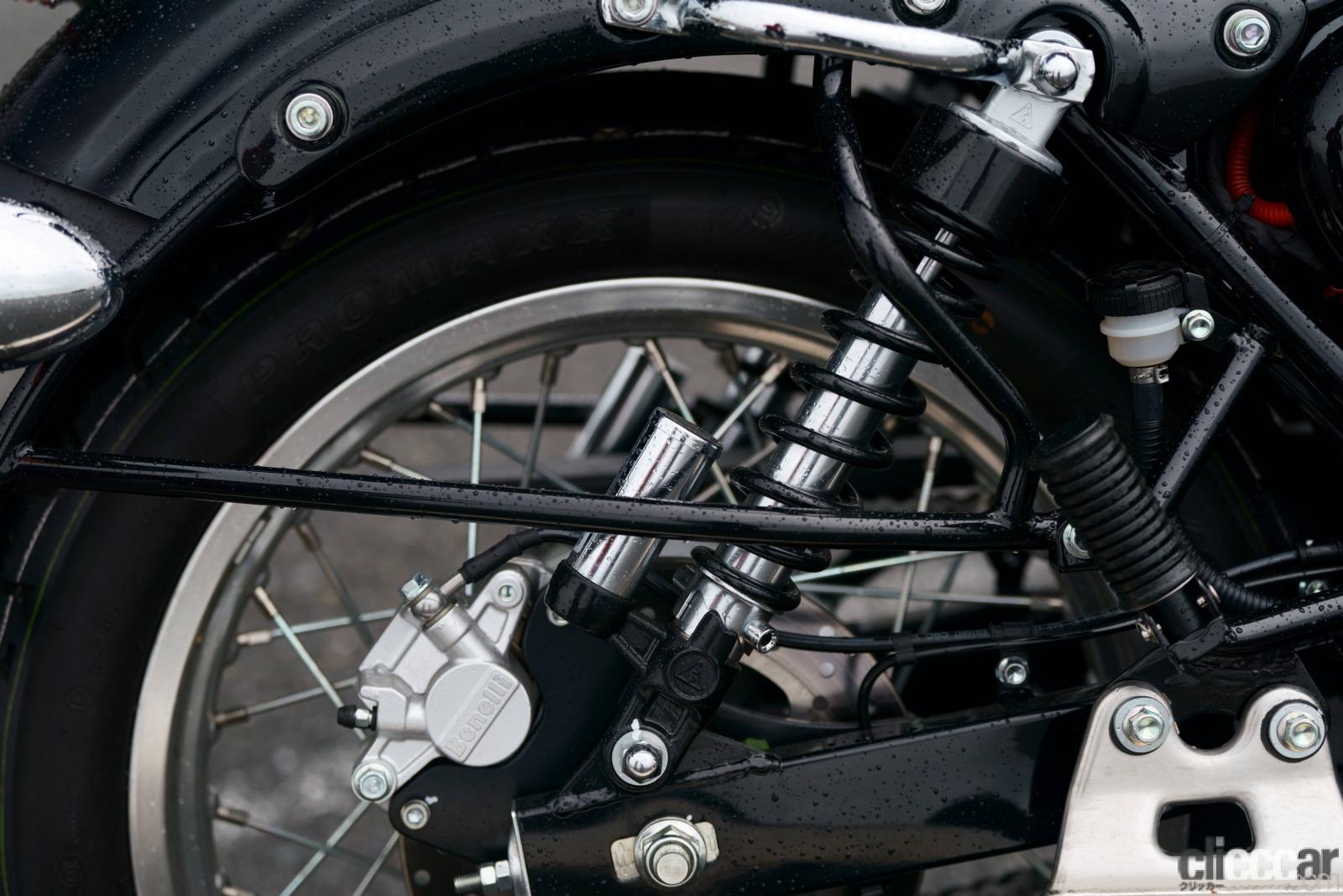 「ベネリの新型「インペリアーレ400」に試乗。のんびりバイク旅が楽しいネオレトロモデル」の26枚目の画像