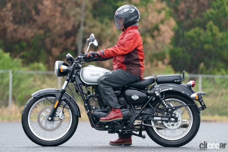 「ベネリの新型「インペリアーレ400」に試乗。のんびりバイク旅が楽しいネオレトロモデル」の17枚目の画像