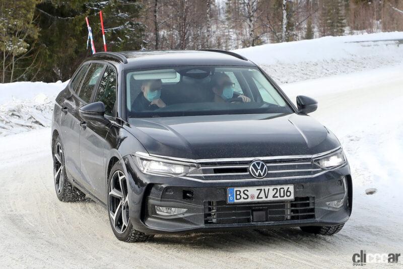 「中を覗けば巨大ディスプレイ。VWパサート次期型、車内を激写」の3枚目の画像