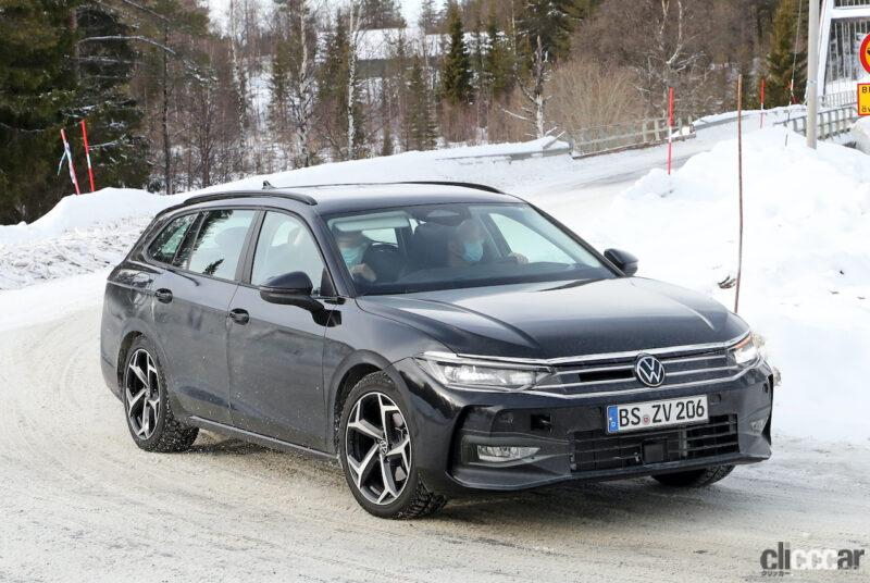 「中を覗けば巨大ディスプレイ。VWパサート次期型、車内を激写」の4枚目の画像