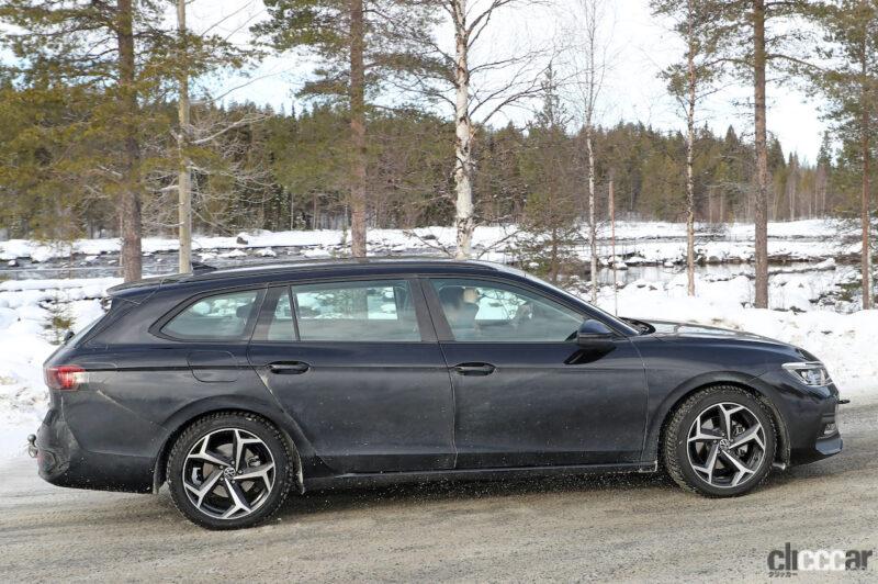 「中を覗けば巨大ディスプレイ。VWパサート次期型、車内を激写」の7枚目の画像