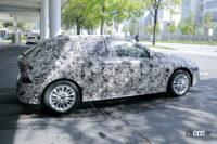 BMW 1シリーズ改良型の巨大ディスプレイを激写 - Spy shot of secretly tested future car
