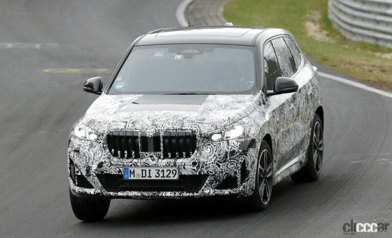 「市販型デザイン剥き出しで加速。BMW X1次期型最新プロトタイプ」の2枚目の画像