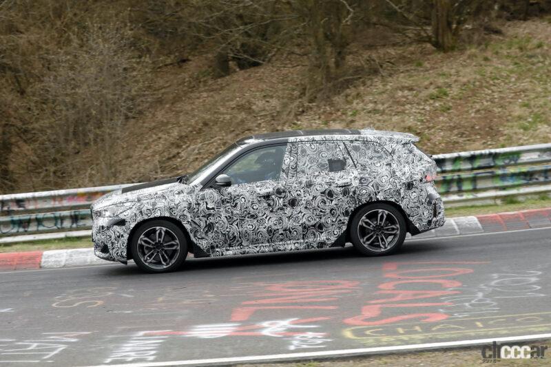 「市販型デザイン剥き出しで加速。BMW X1次期型最新プロトタイプ」の6枚目の画像