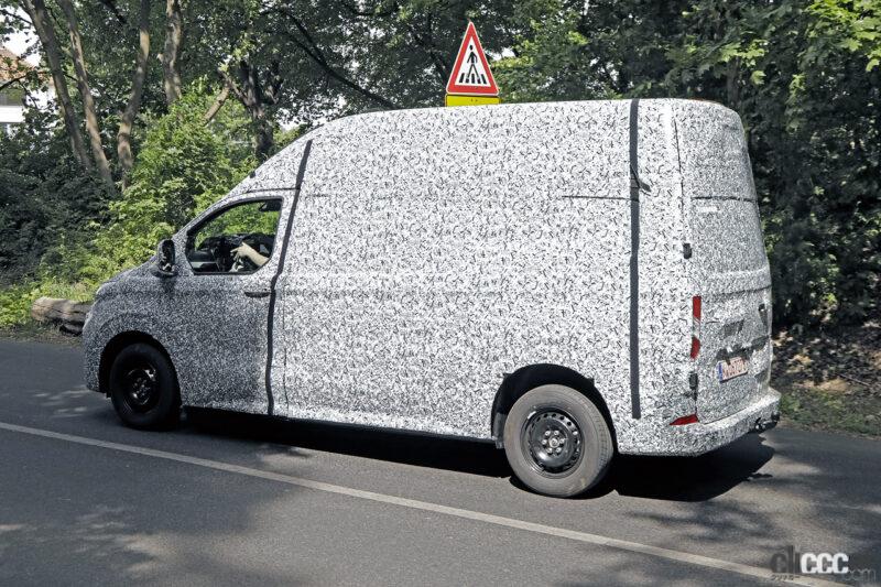 「VW「トランスポーター」の兄弟フォード「トランジット」ハイルーフでキャンピングカー仕様を確認」の7枚目の画像