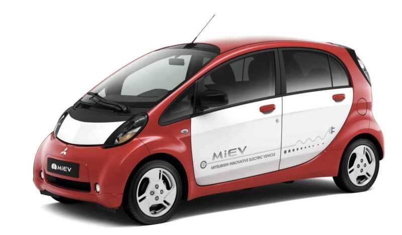 「三菱が世界初の量産電気軽自動車「i-MiEV」を発表【今日は何の日？6月5日】」の1枚目の画像