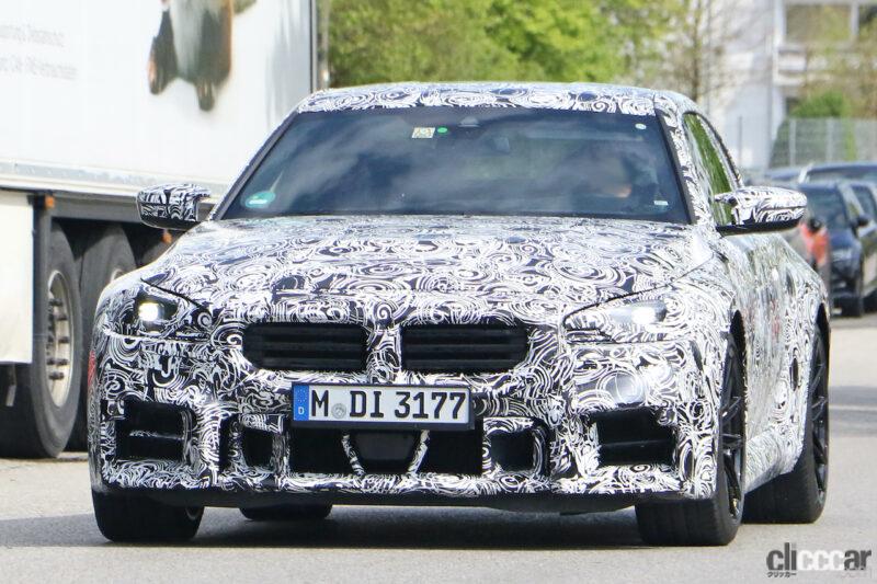 「公開直前BMW2シリーズ新型M2のコックピット、新しいヘッドライトのデザインも明らかに」の8枚目の画像